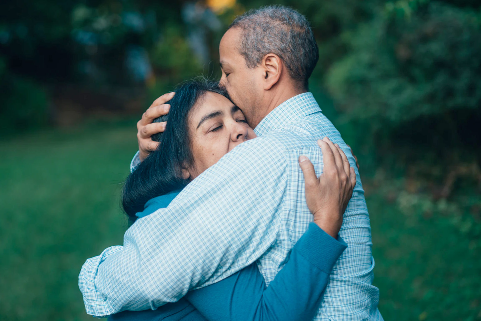 couple hugging