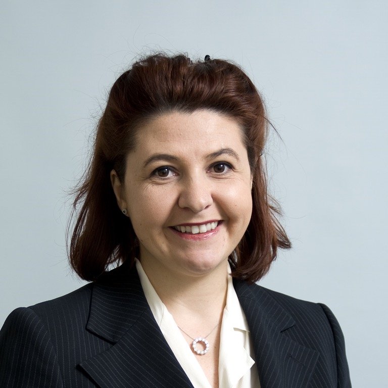 Dr. Cristina Cusin